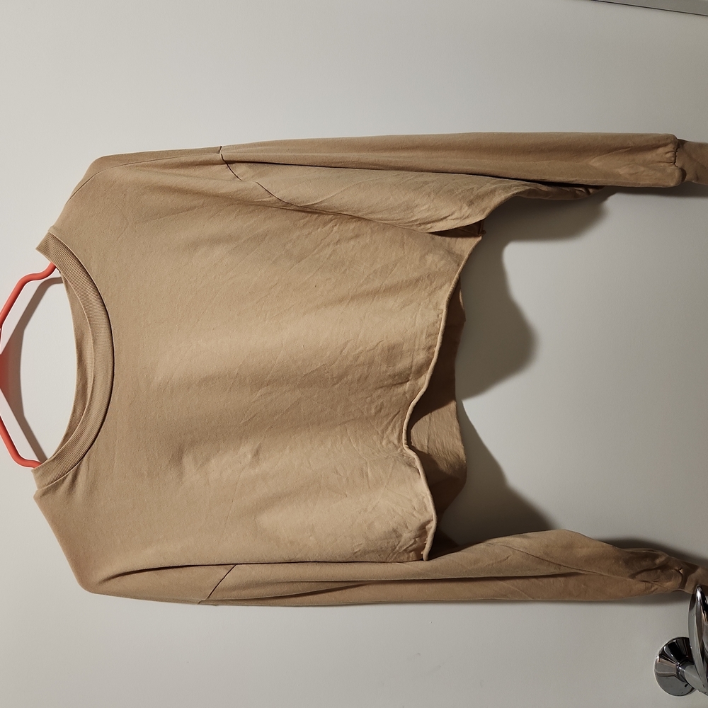 Aritzia TNA crop top size s